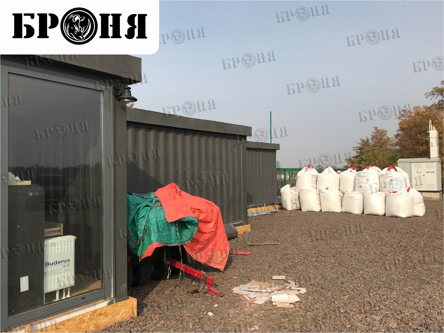 Теплоизоляция Броня при утеплении контейнеров, используемых в качестве зоны обслуживания Футбольного клуба в Ростовской области